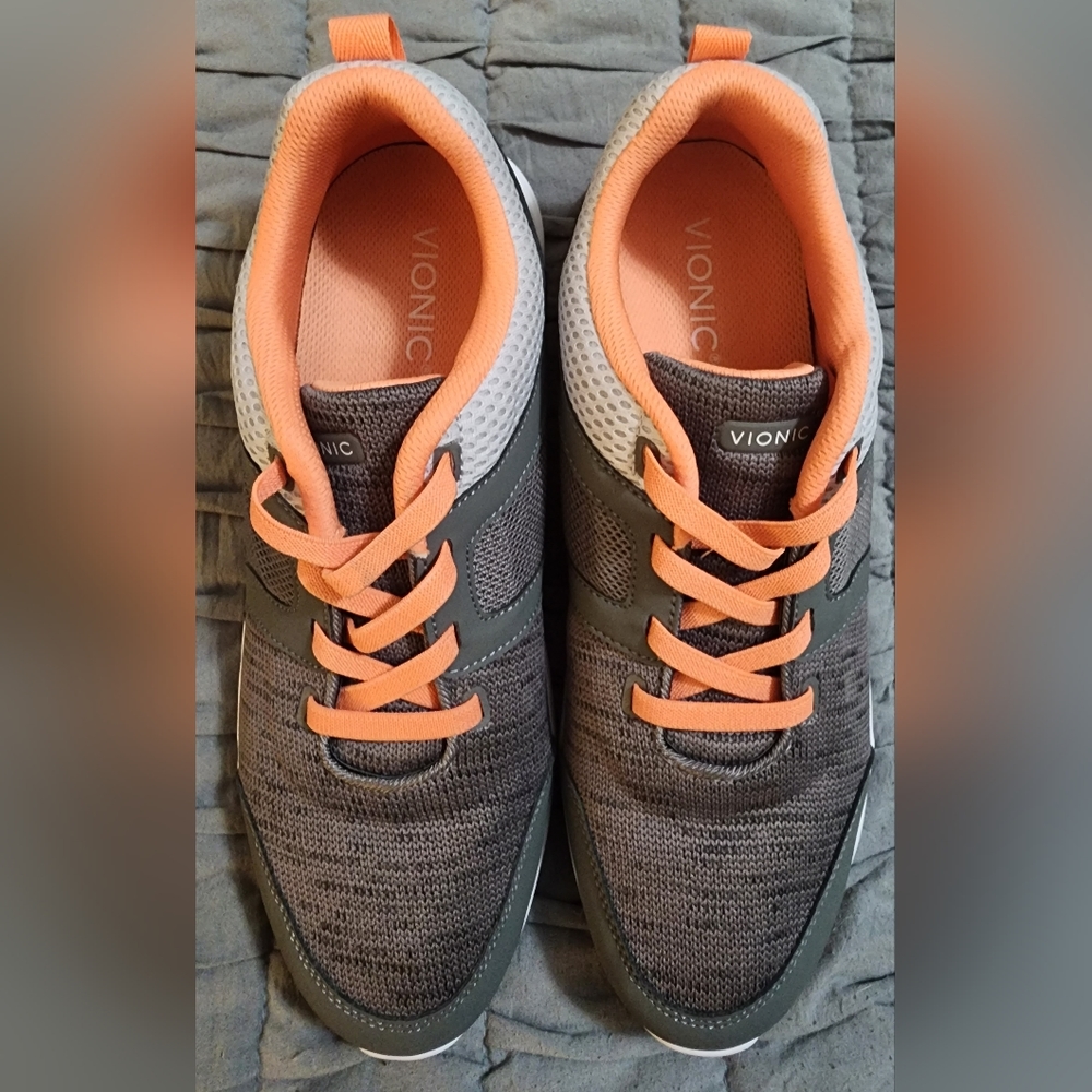 Vionic Sneakers